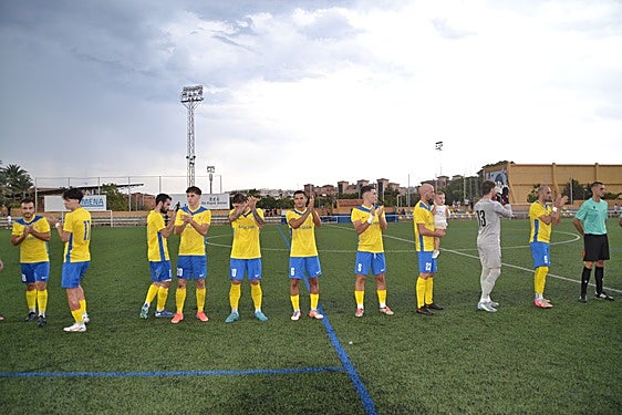 Jugadores del Dénia antes de un partido.