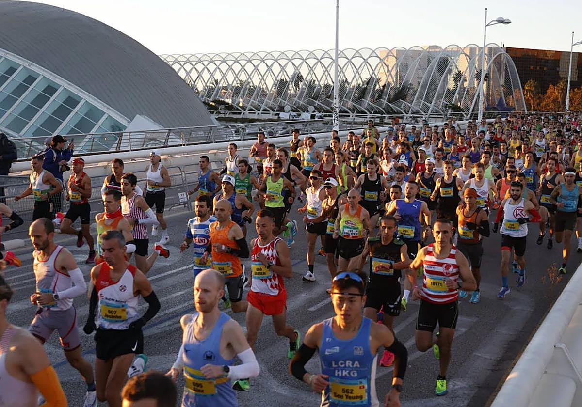 Participantes en una edición del Maratón Valencia, imagen de archivo.