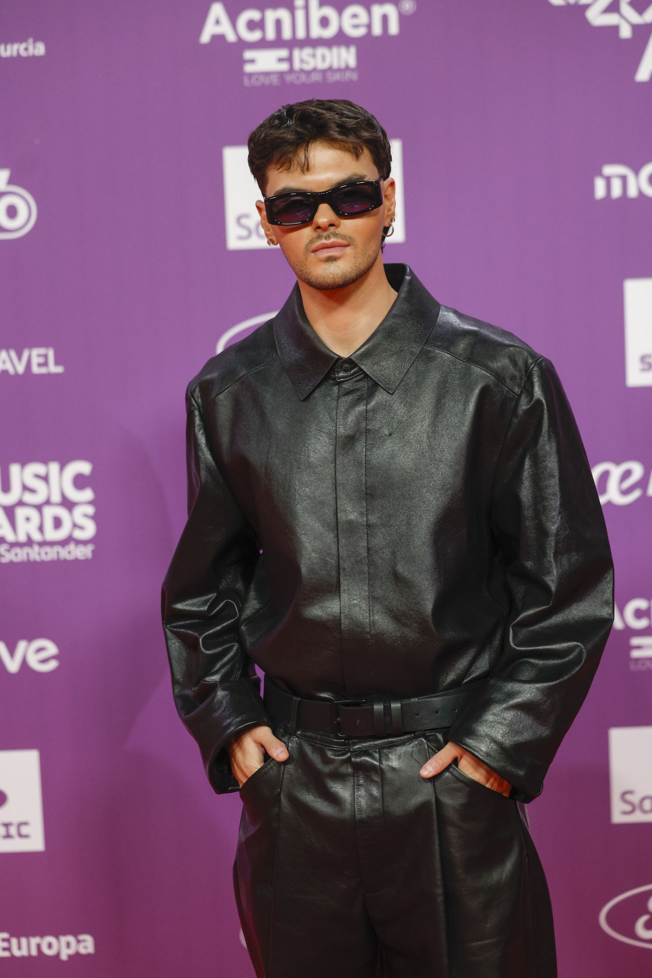 FOTOS | Los famosos deslumbran en la alfombra roja del Roig Arena para LOS40 Music Awards