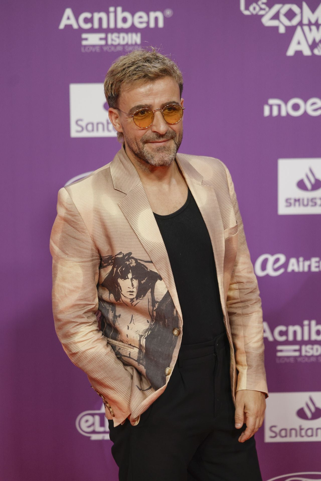 FOTOS | Los famosos deslumbran en la alfombra roja del Roig Arena para LOS40 Music Awards