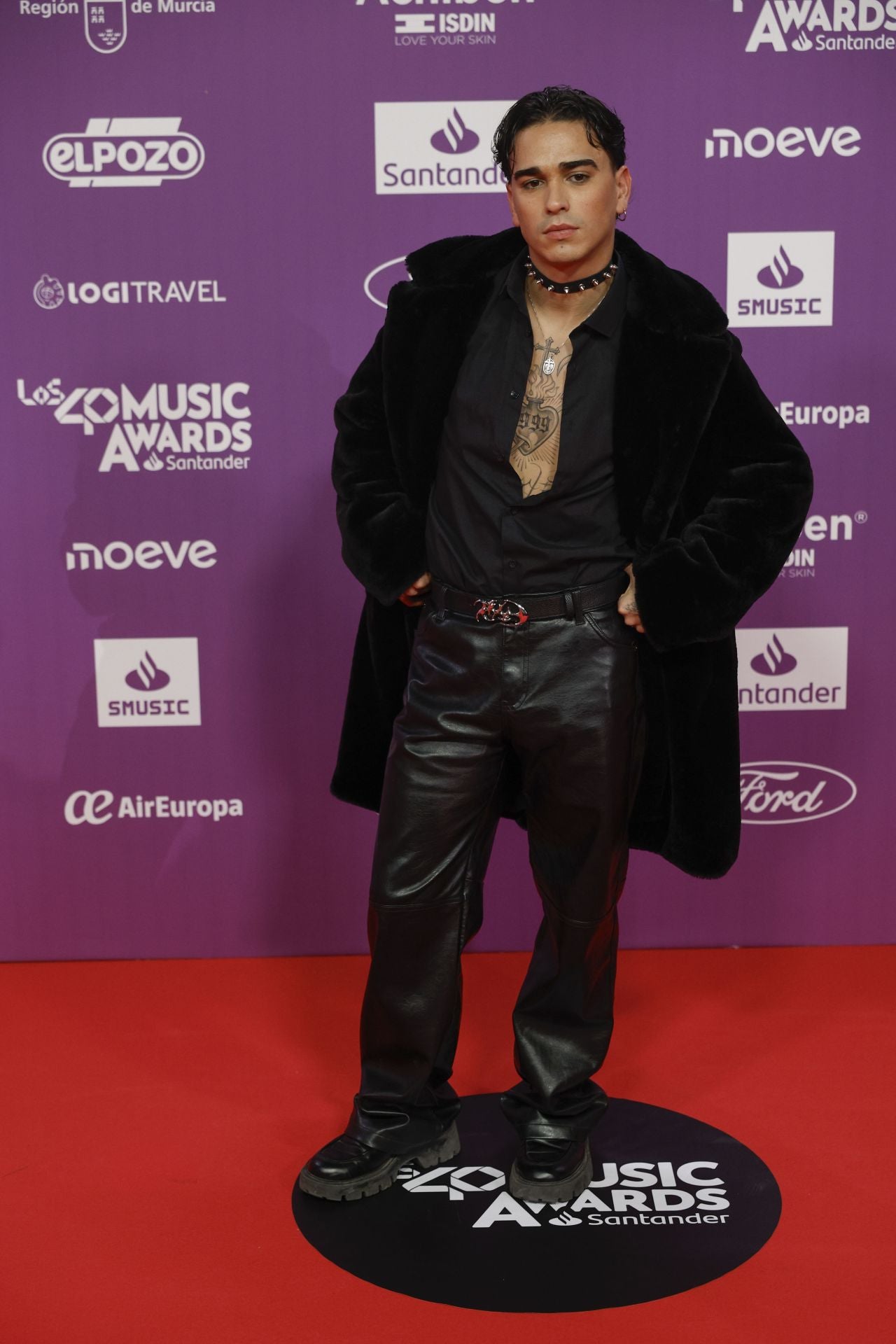FOTOS | Los famosos deslumbran en la alfombra roja del Roig Arena para LOS40 Music Awards