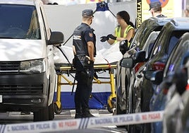 Levantamiento del cadáver de Raponchi, el hombre de 35 años asesinado a tiros en Xirivella.