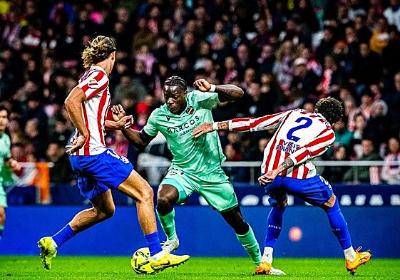 Etta Eyong, con el Levante ante el Atlético.
