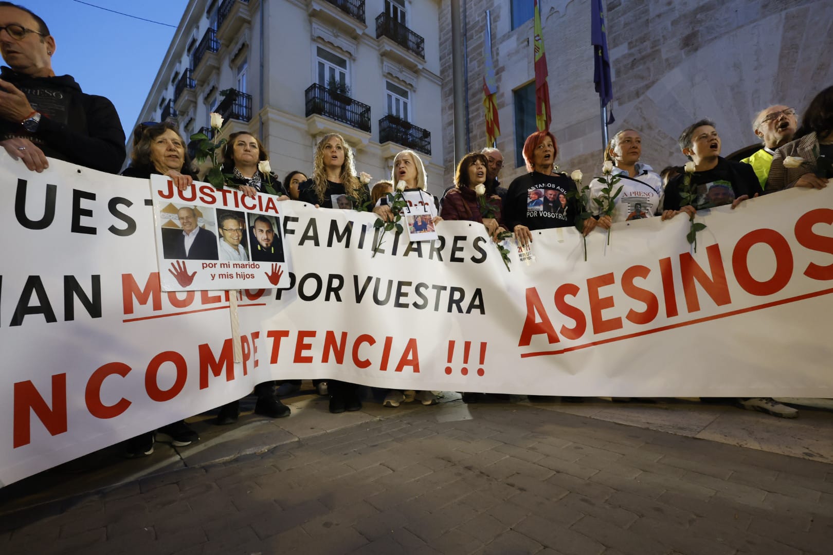 FOTOS | Manifestación en Valencia para pedir prisión para Carlos Mazón