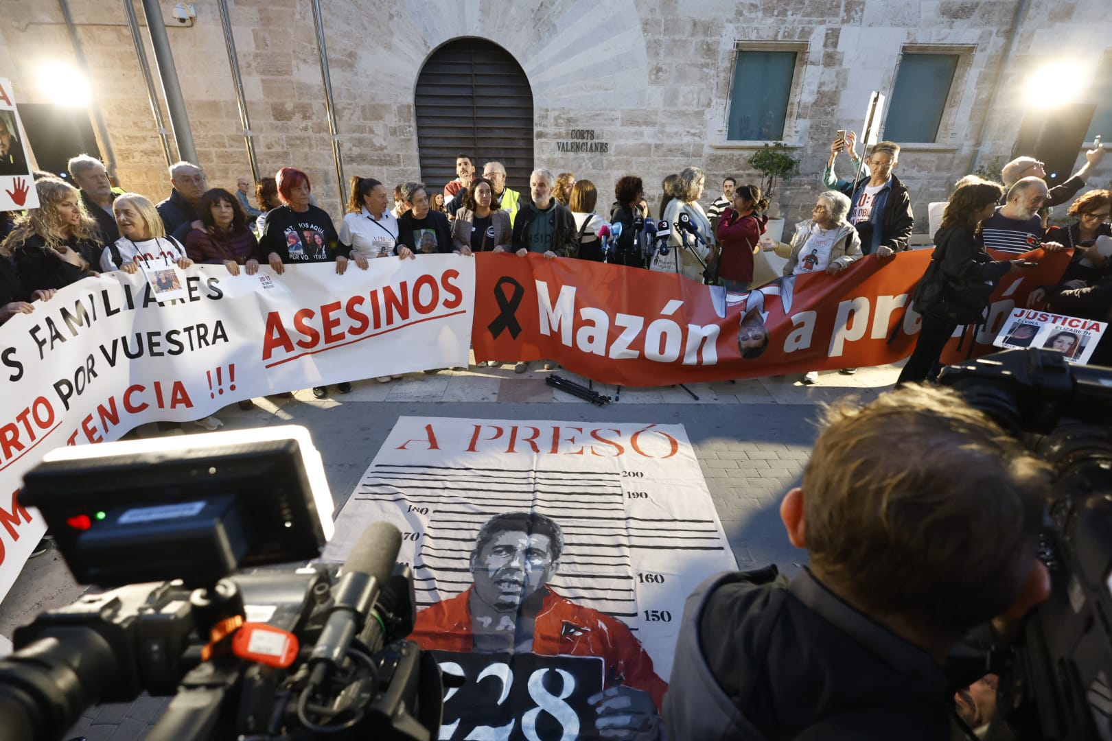 FOTOS | Manifestación en Valencia para pedir prisión para Carlos Mazón