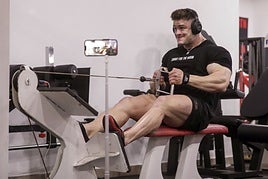 Joan Pradells entrenando en su gimnasio