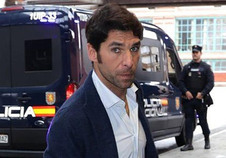 Cayetano Rivera sufre un accidente de coche y da positivo en la prueba de alcoholemia