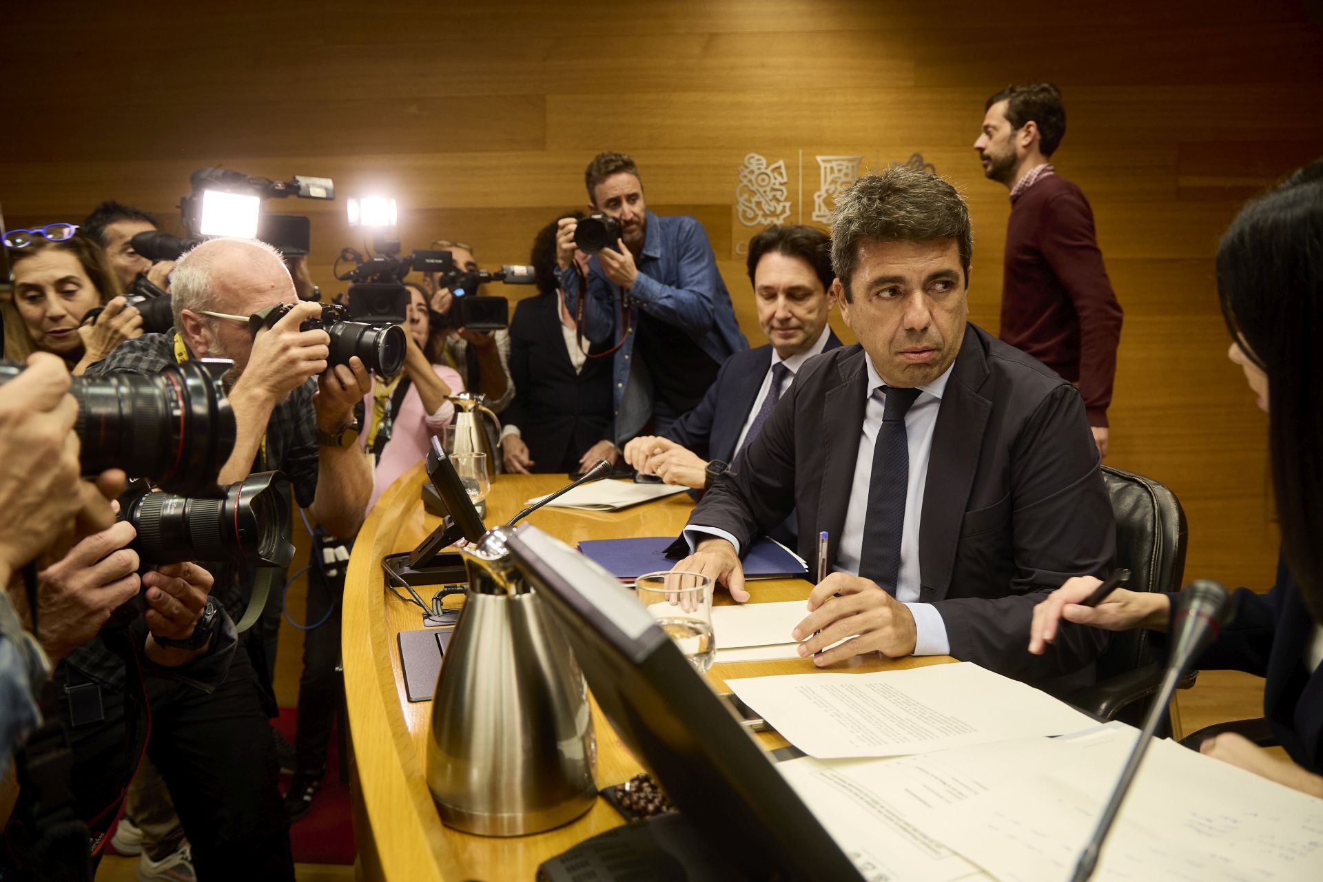 FOTOS | Mazón comparece en la comisión de la dana de Les Corts