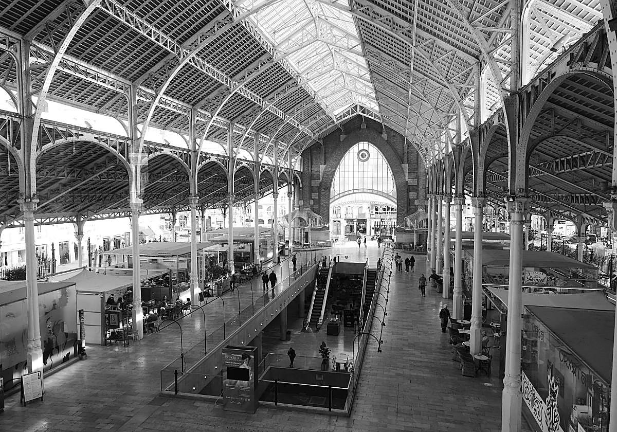 Francisco Mora Berenguer: un arquitecto de su tiempo