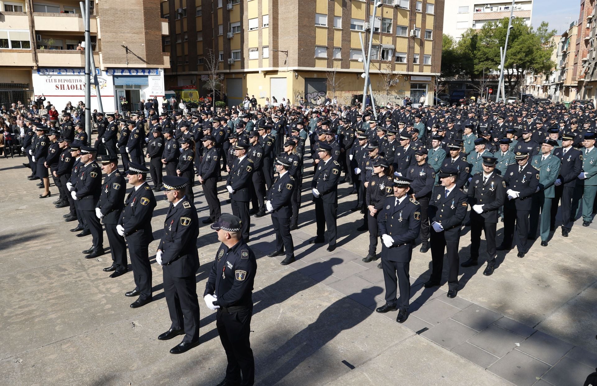 FOTOS | La Generalitat condecora a más de 500 polícias locales