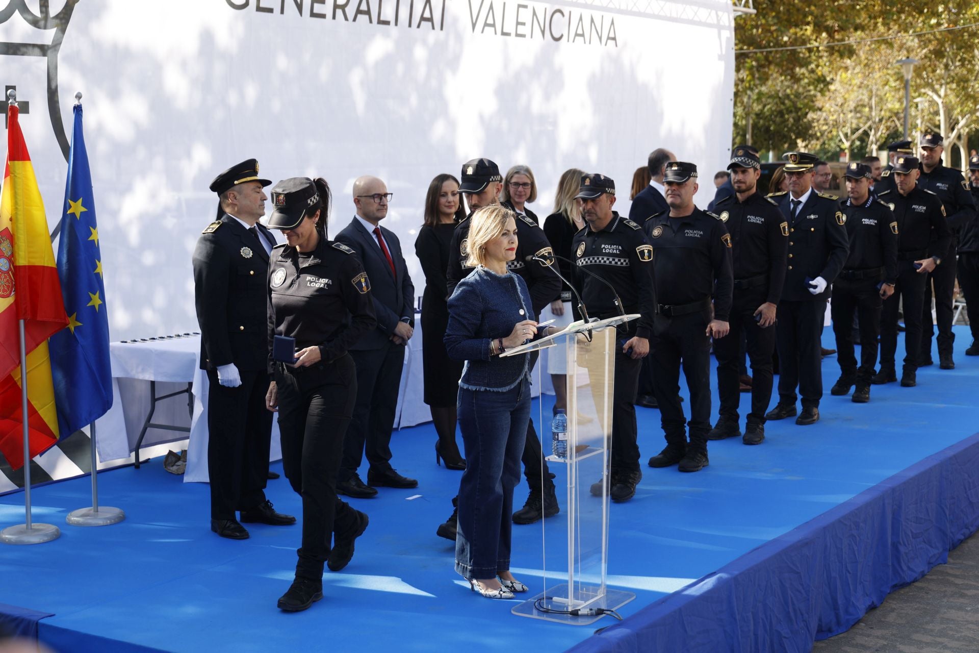 FOTOS | La Generalitat condecora a más de 500 polícias locales