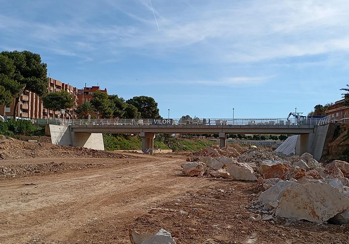 Puente que se abrirá dentro de escasas fechas en Paiporta.