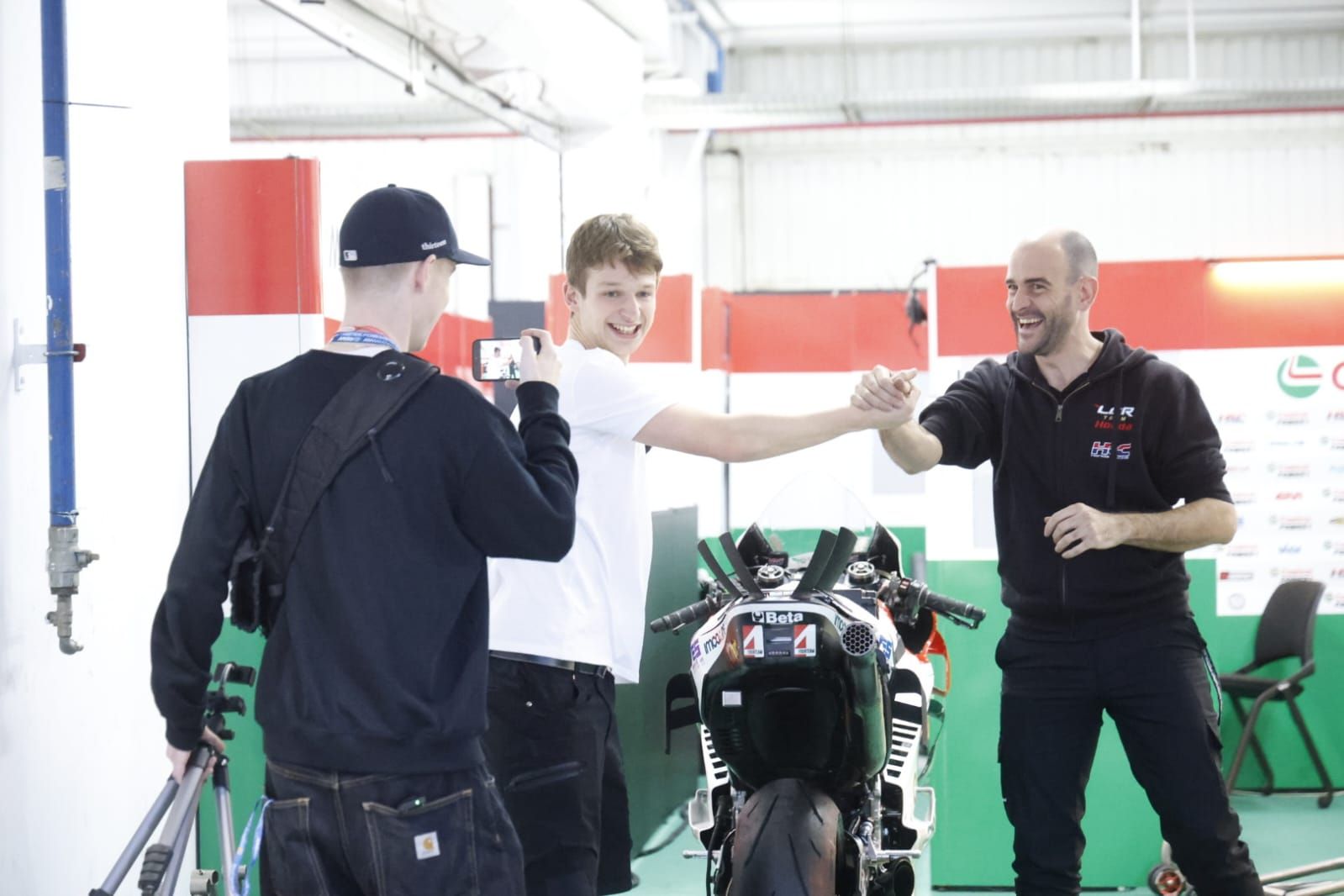 Fotos de ambiente en el GP Cheste 2025