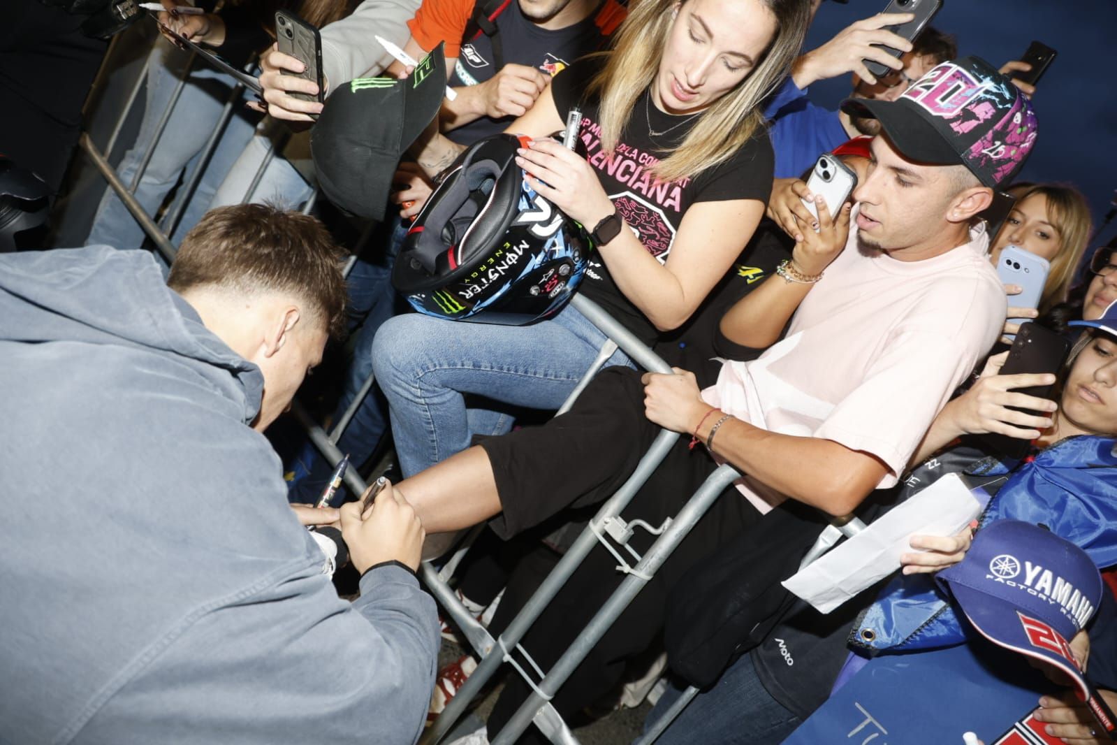 Fotos de ambiente en el GP Cheste 2025