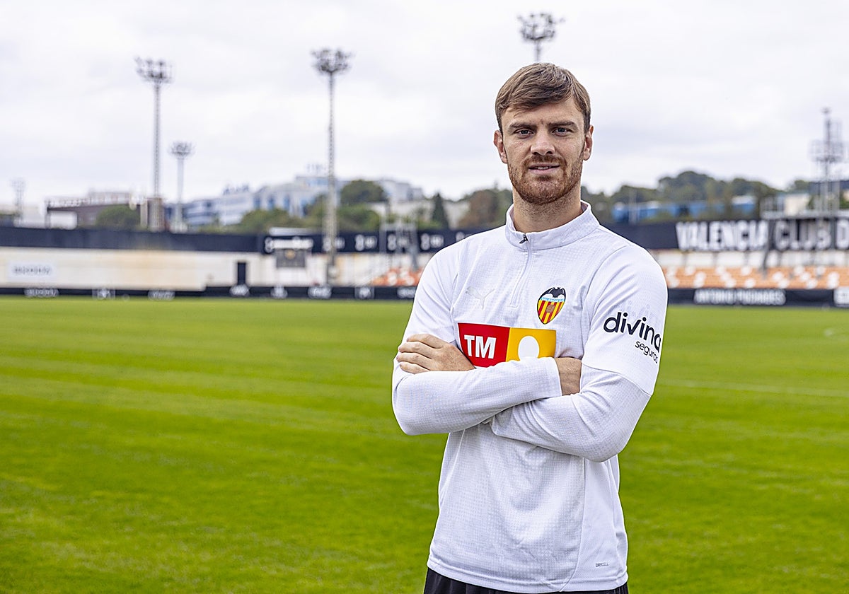 Lucas Beltrán, posando en Paterna.
