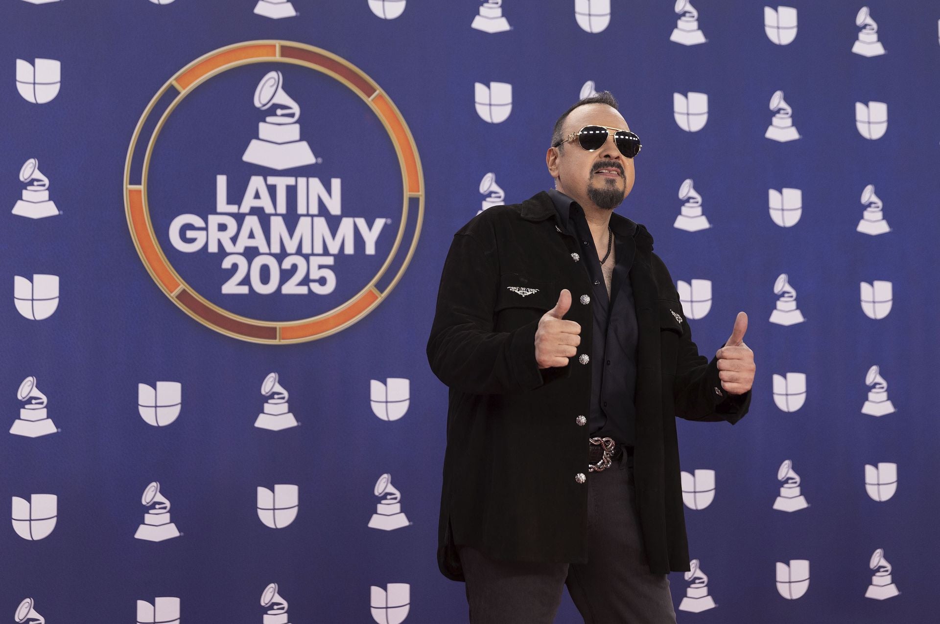 Los looks más impactantes de la alfombra roja de los Latin Grammy 2025