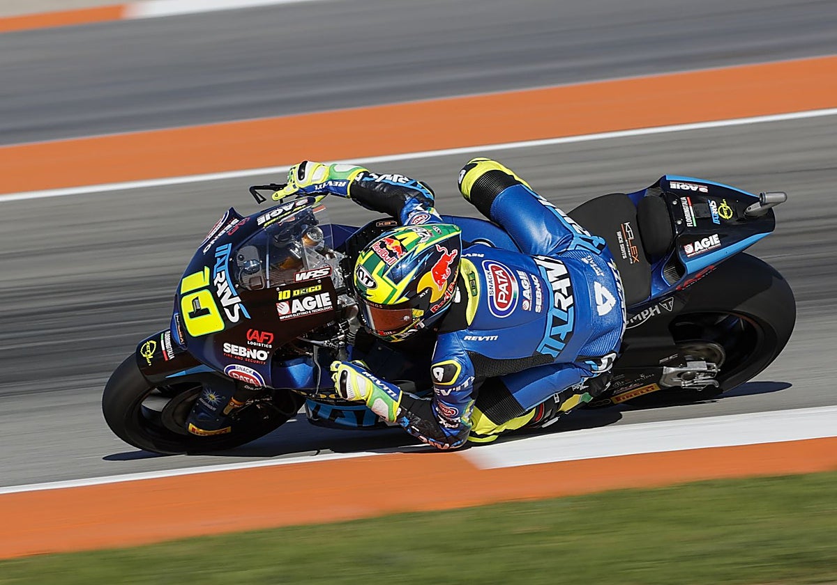 Diogo Moreira, en los entrenamientos de Moto2 en el Circuit Ricardo Tormo de Cheste.