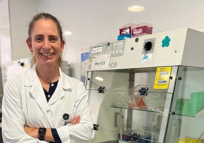 Reyes Claramunt, bióloga del servicio de Biología Molecular del IVO.