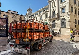 Reparto de bombonas de butano, en una imagen de archivo.