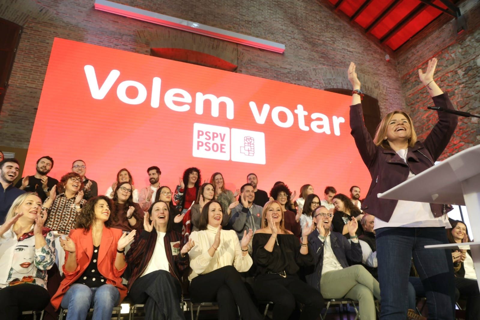 Fotos del acto público del PSPV para exigir la convocatoria de elecciones en la Comunitat Valenciana