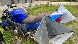 Una de las motos inmovilizadas por la policía durante el operativo por el Gran Premio de Cheste.