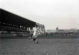 Imagen de un partido en el antiguo campo de Mestalla.