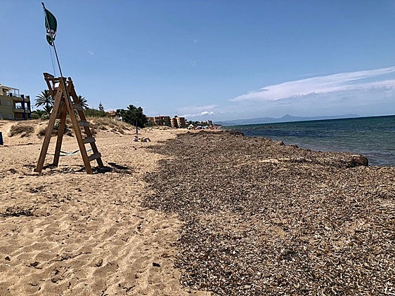 Un tramo de la playa de Les Marines, cerca de Blay Beach.
