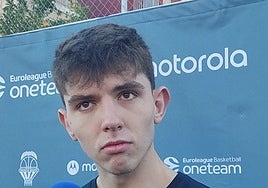 Sergio de Larrea atendiendo a los medios de comunicación en el evento «Bouncing for Good»