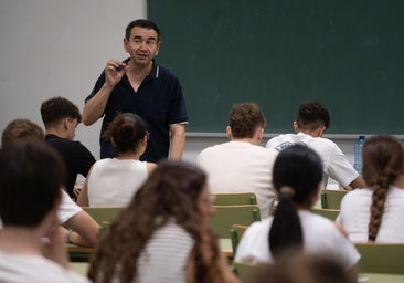 El Consell dará más ayudas a alumnos afectados por la dana tras excluir a cerca de dos mil