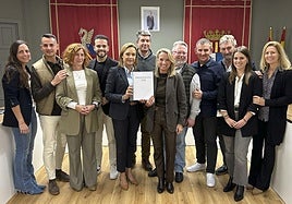 Integrantes del grupo popular con los Presupuestos del próximo año.