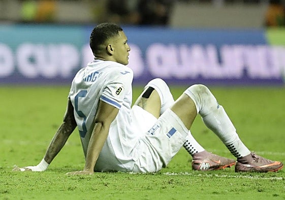 Kervin Arriaga, con Honduras, tras quedarse fuera del Mundial.