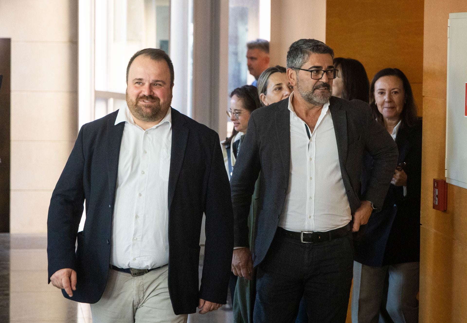 Pérez Llorca presenta su candidatura para suceder a Mazón