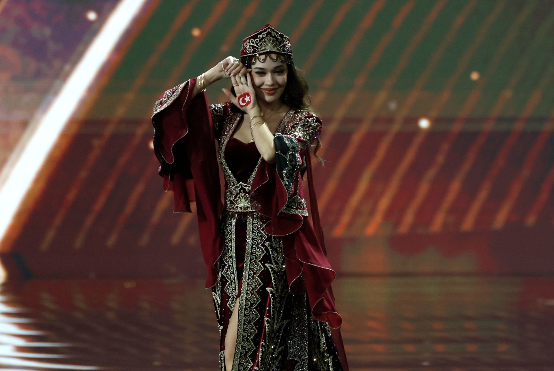 FOTOS | Desfiles Miss Universo 2025