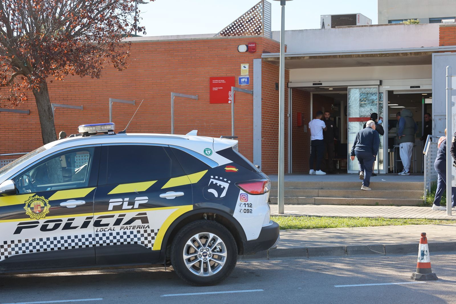 El centro de salud de La Coma cierra tras la agresión a tres sanitarias