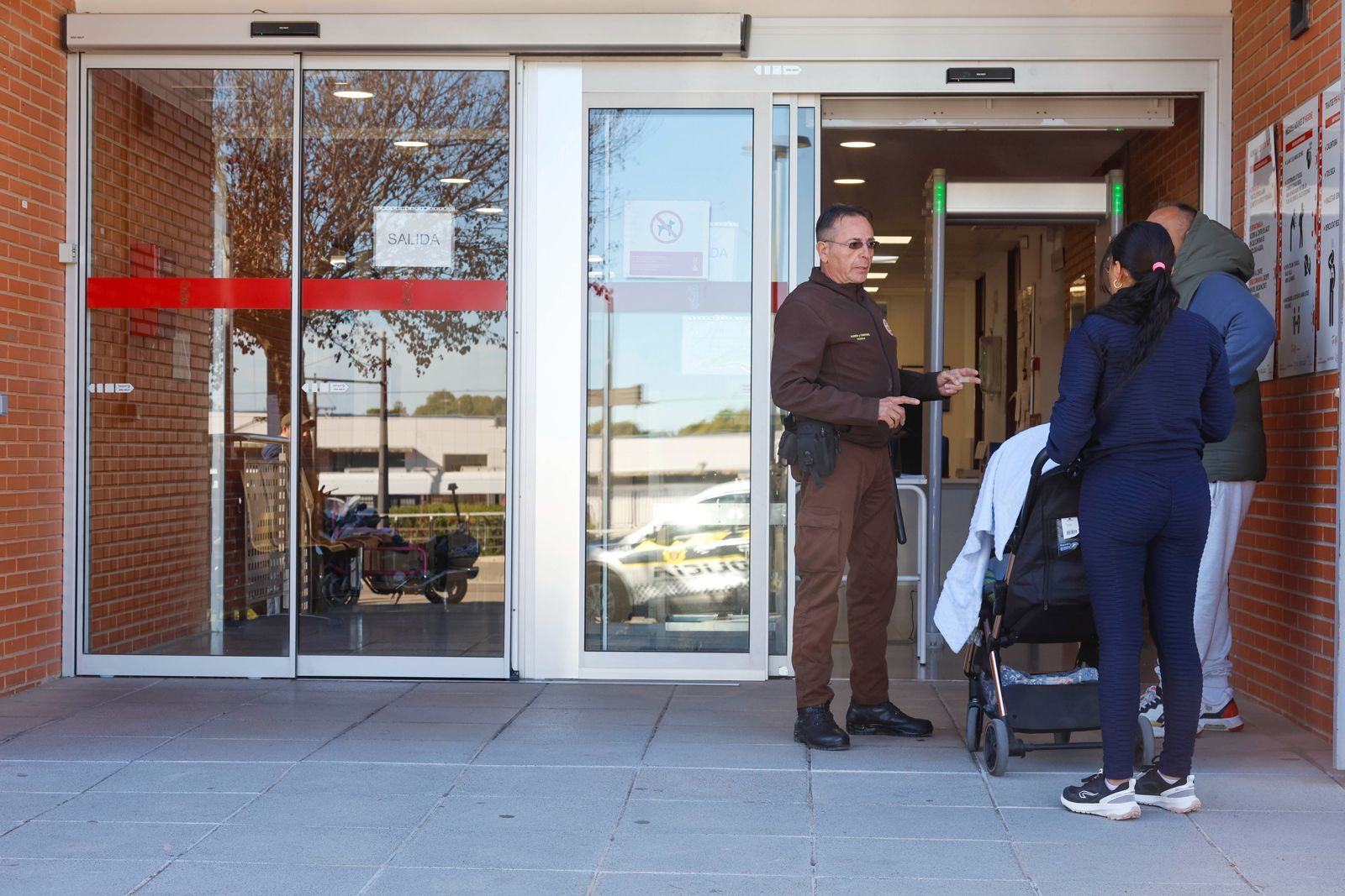 El centro de salud de La Coma cierra tras la agresión a tres sanitarias