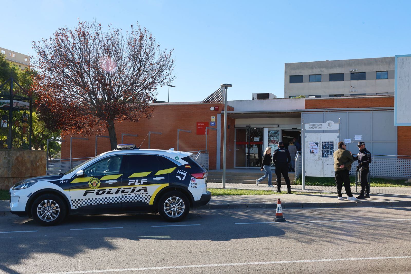 El centro de salud de La Coma cierra tras la agresión a tres sanitarias