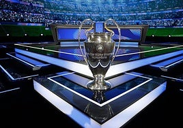 El trofeo que acredita al ganador de la Champions League.