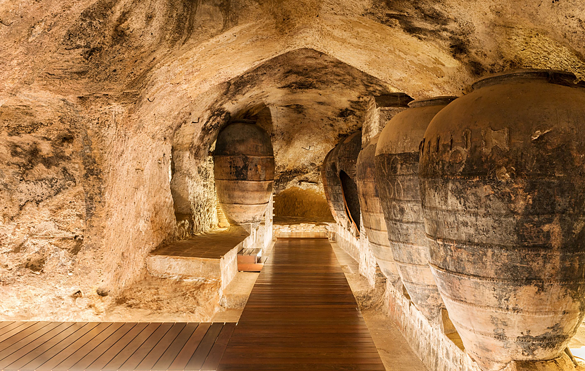 Gana una cata de vino gratis para dos en la histórica Bodega Murviedro de Requena