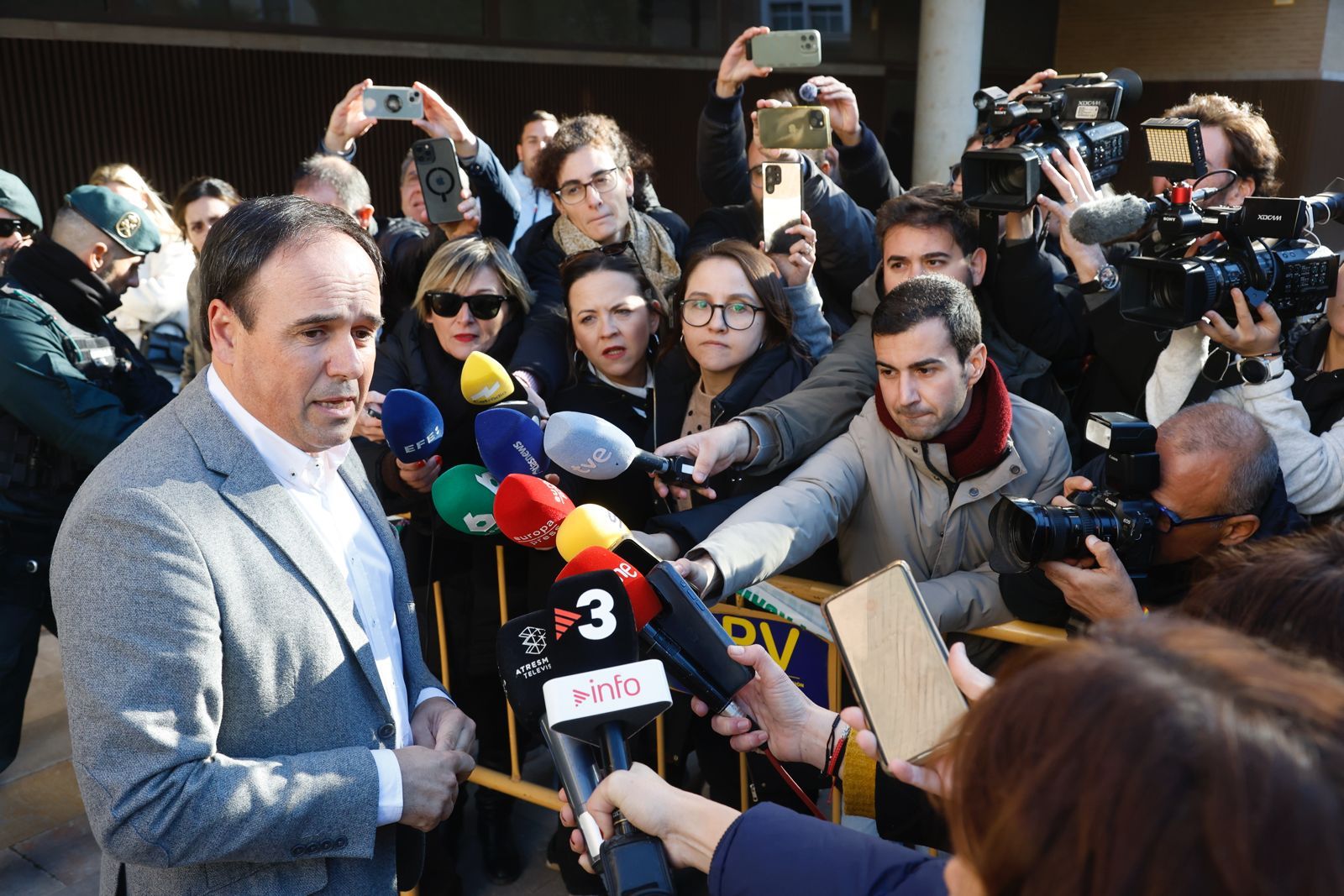 El dueño de El Ventorro y Pérez Llorca declaran en el juzgado de Catarroja