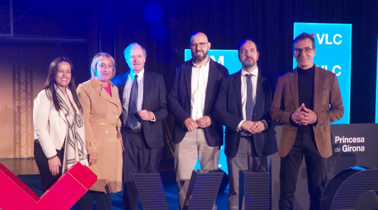 Autoridades participantes en el acto.