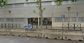 Entrada del colegio Gonzalbes Vera de Xàtiva.