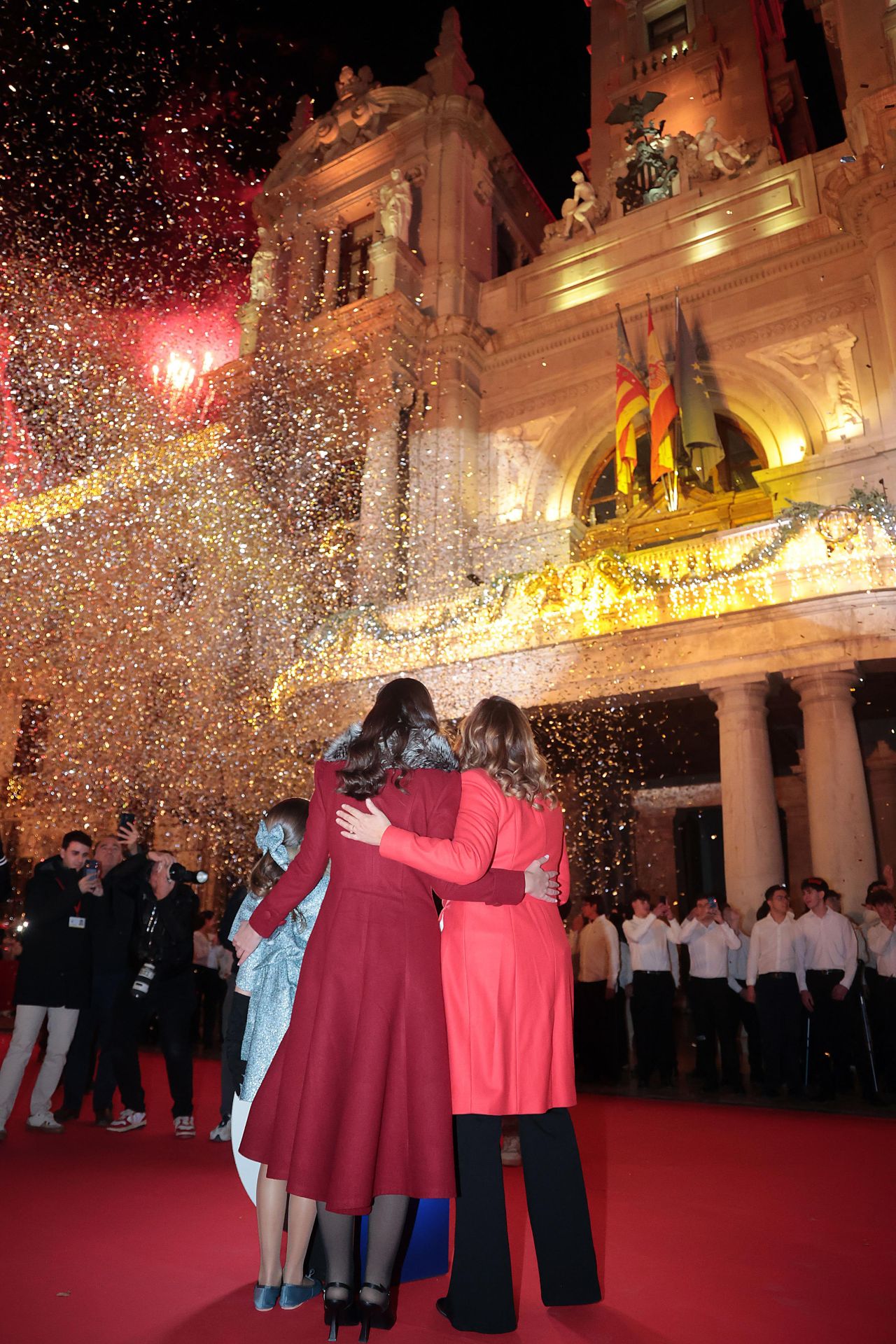 FOTOS | Así ha sido el encendido de luces de la Navidad 2025 en Valencia