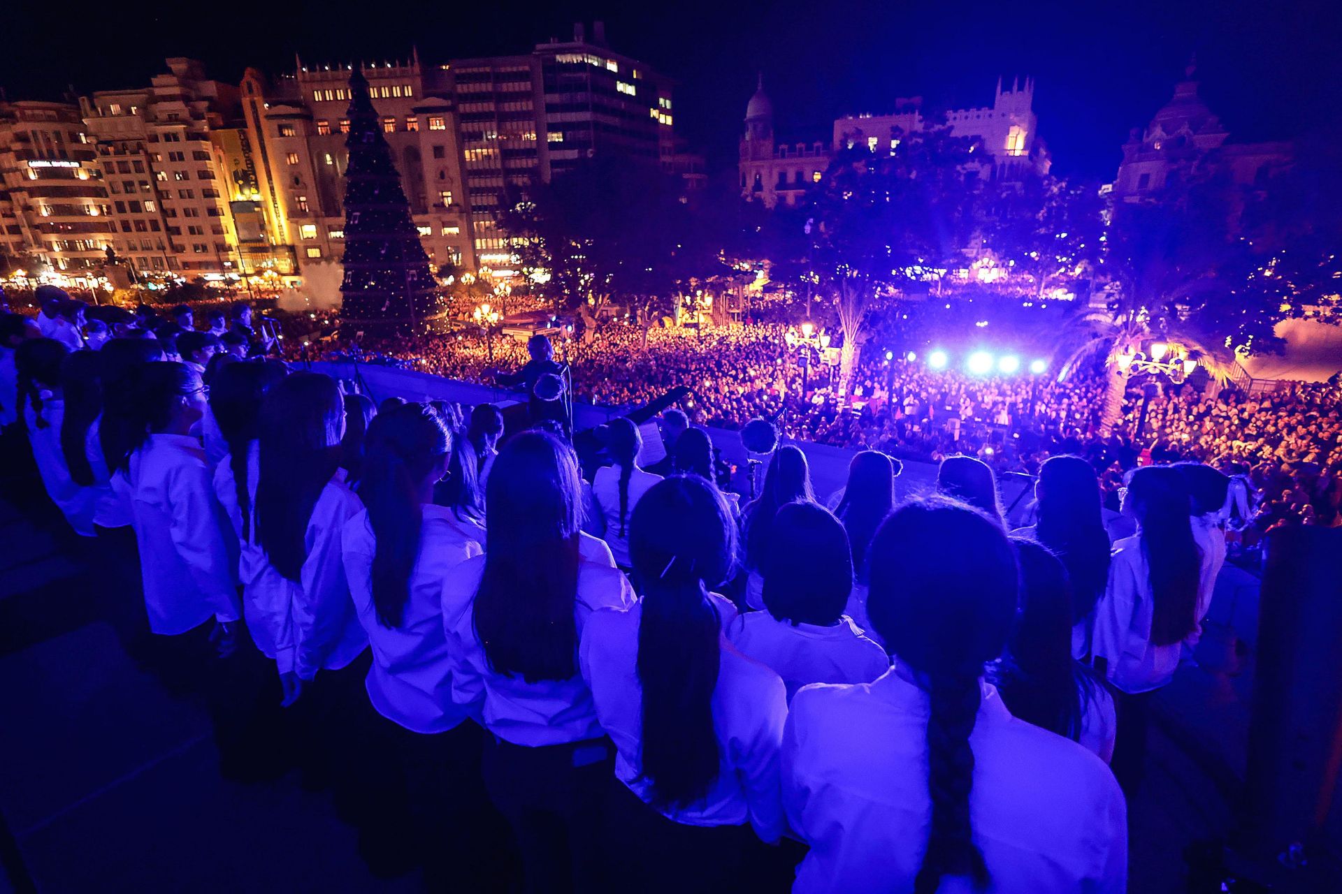 FOTOS | Así ha sido el encendido de luces de la Navidad 2025 en Valencia
