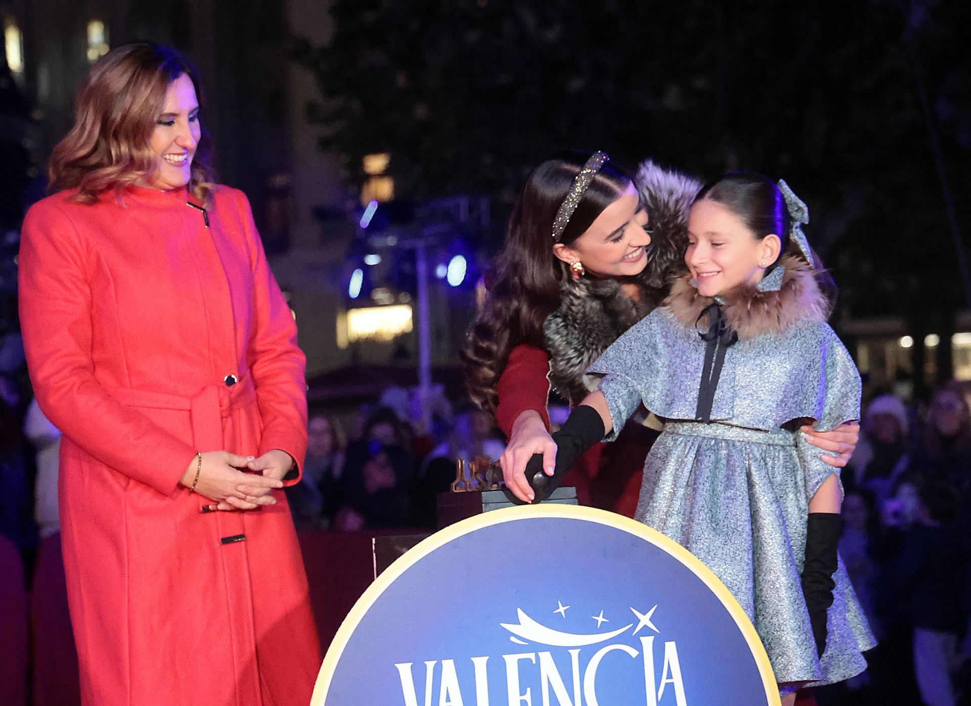 FOTOS | Así ha sido el encendido de luces de la Navidad 2025 en Valencia