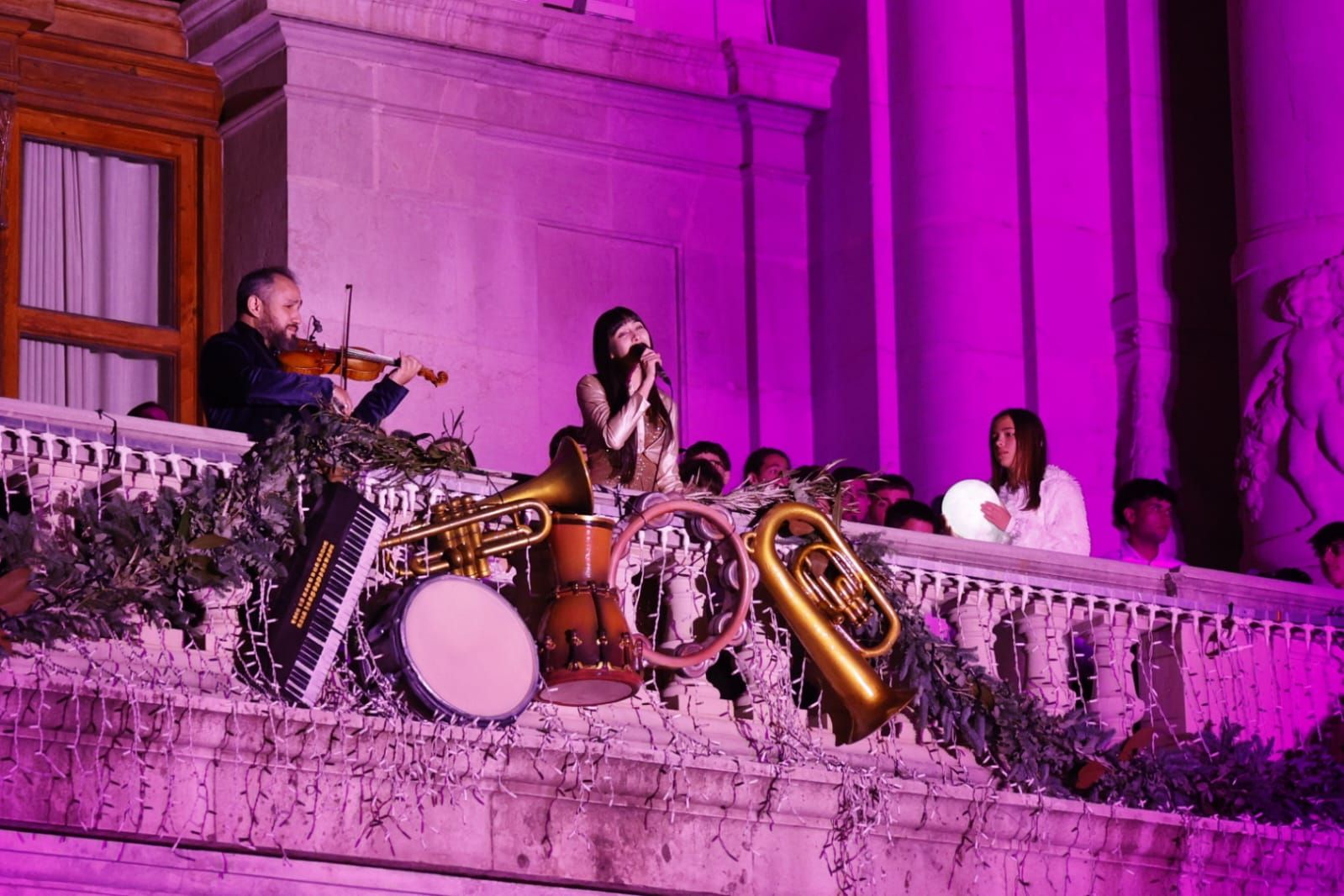 FOTOS | Así ha sido el encendido de luces de la Navidad 2025 en Valencia