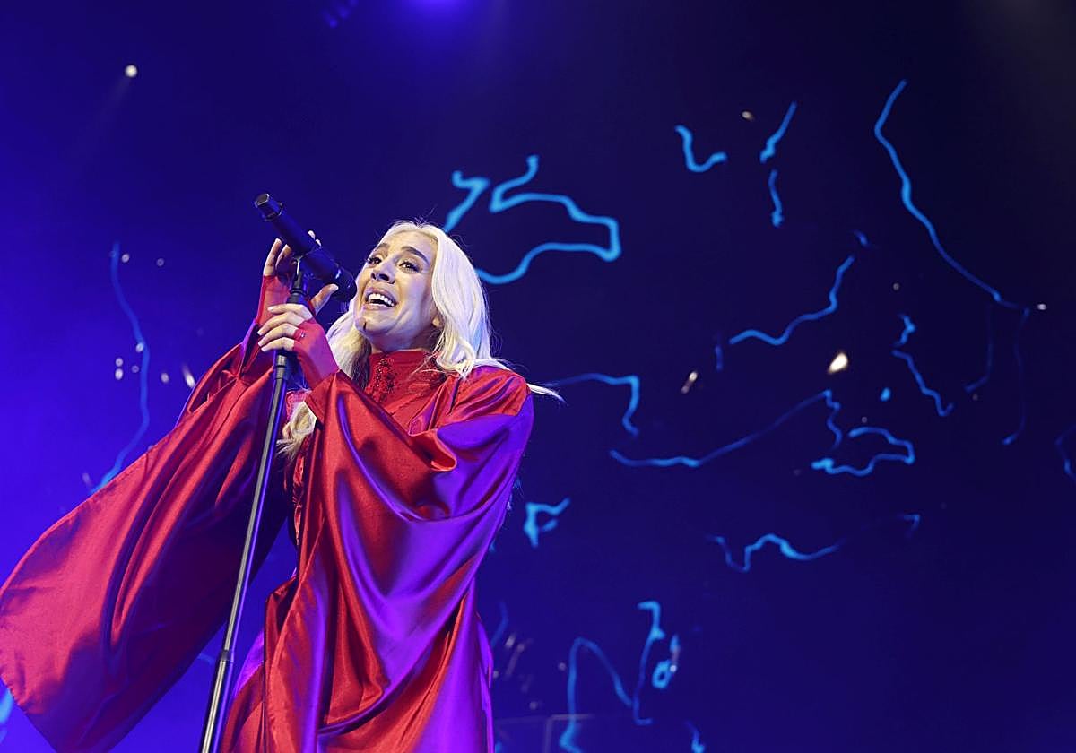 El Roig Arena vibra con Mónica Naranjo