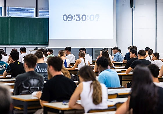 Primera prueba de la convocatoria de julio, en la pasada edición de la selectividad.
