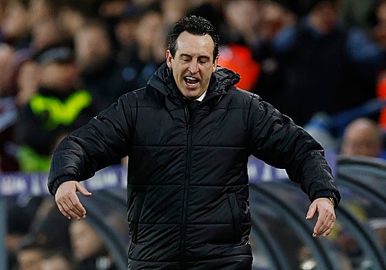 Unai Emery, durante un partido con el Aston Villa.