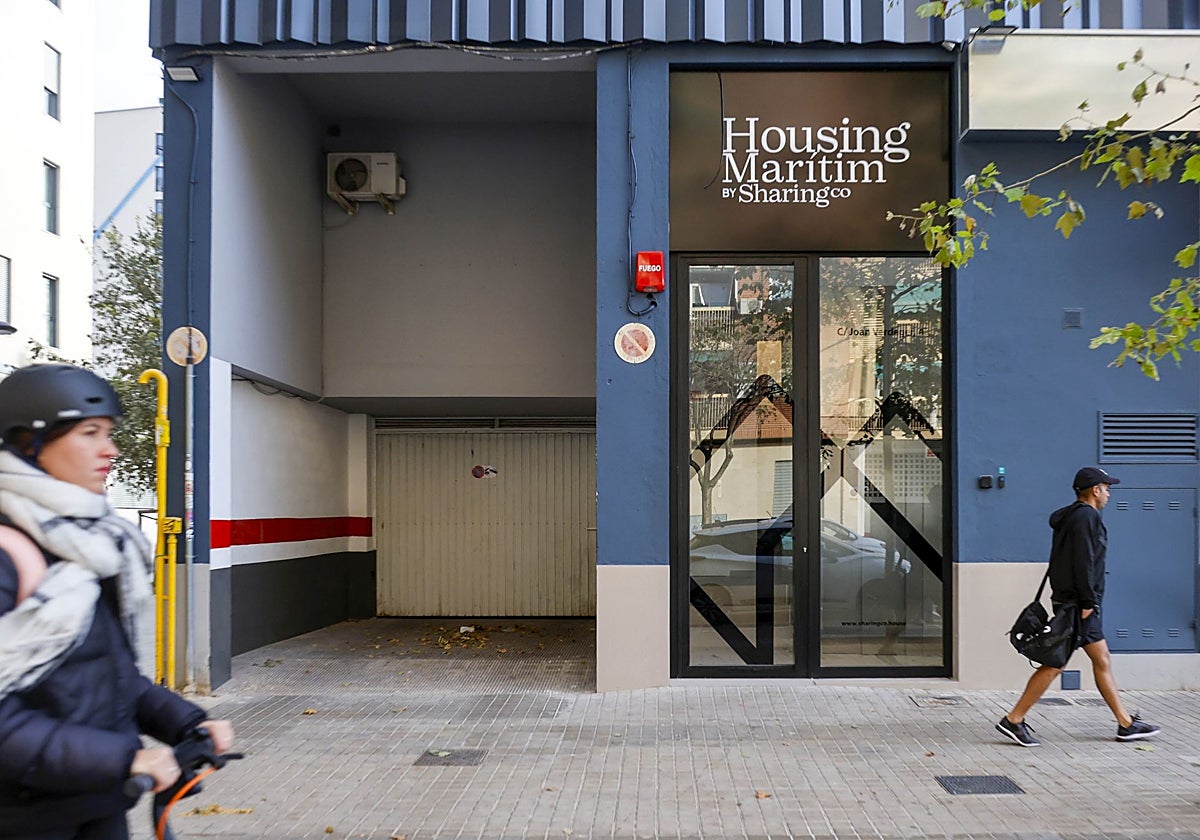 Fachada de Housing Marítim by Sharingco.