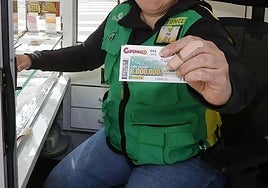 Un vendedor de la ONCE en una imagen de archivo.